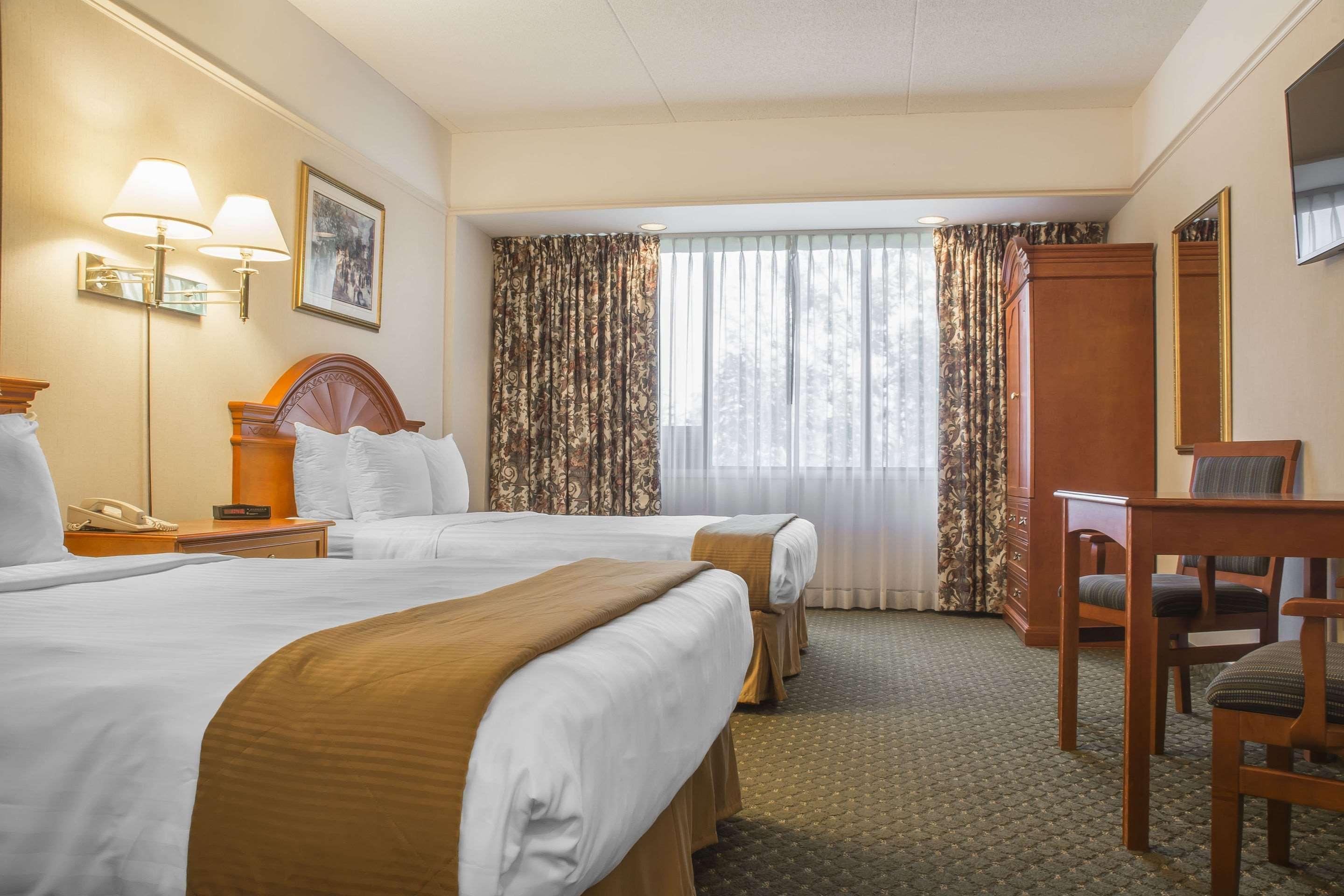 Clarion Hotel & Conference Centre Fort Erie Extérieur photo