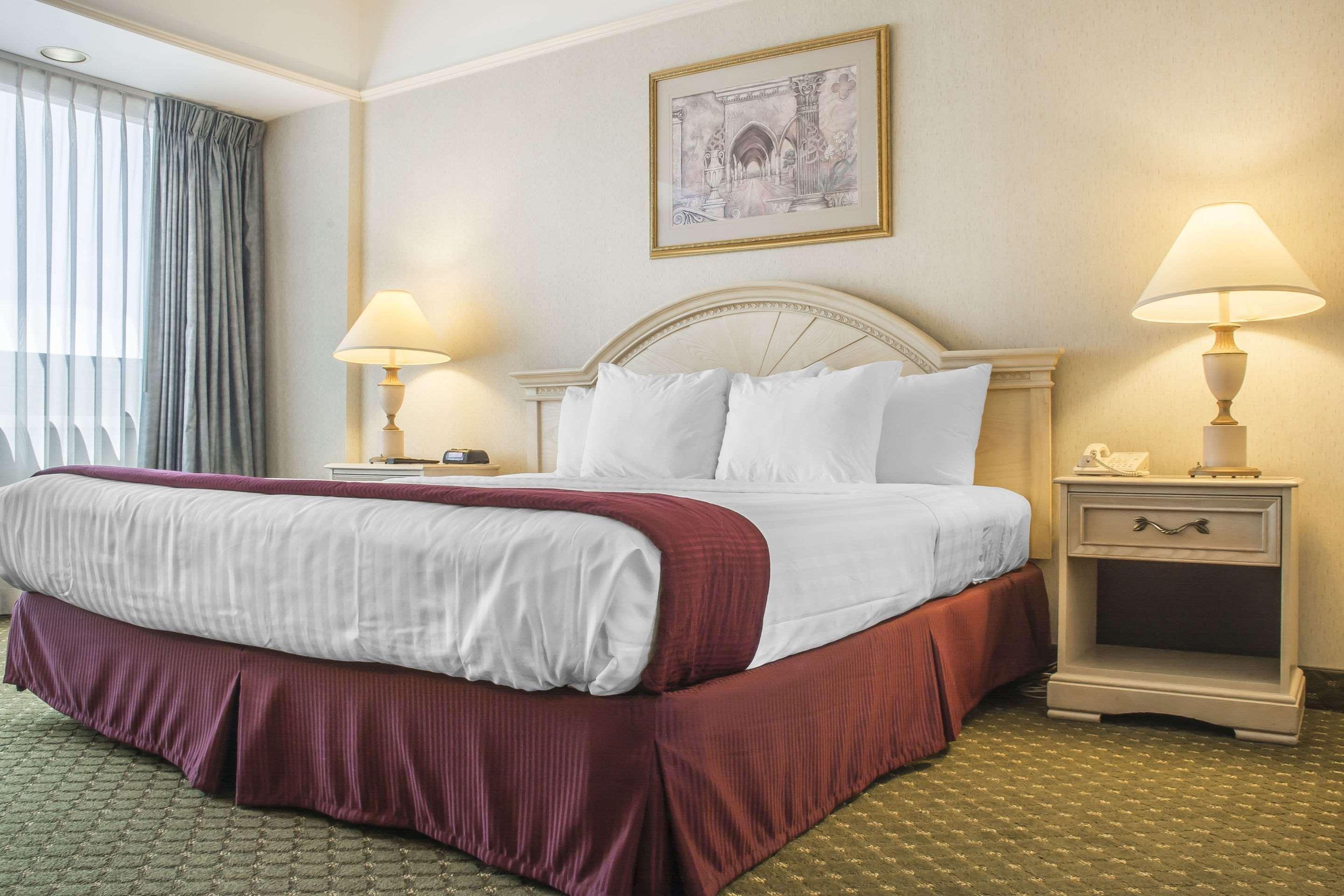 Clarion Hotel & Conference Centre Fort Erie Extérieur photo