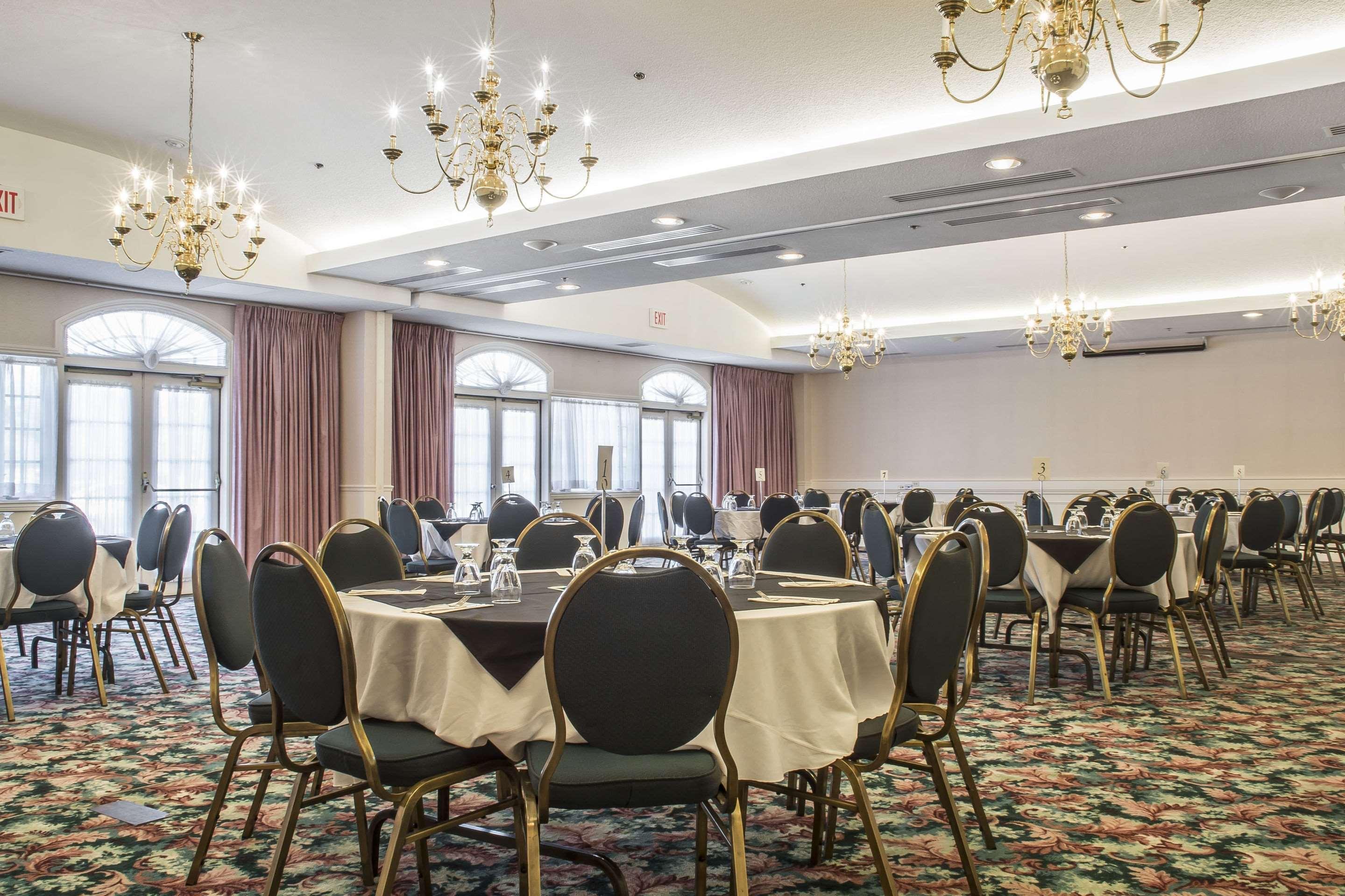 Clarion Hotel & Conference Centre Fort Erie Extérieur photo